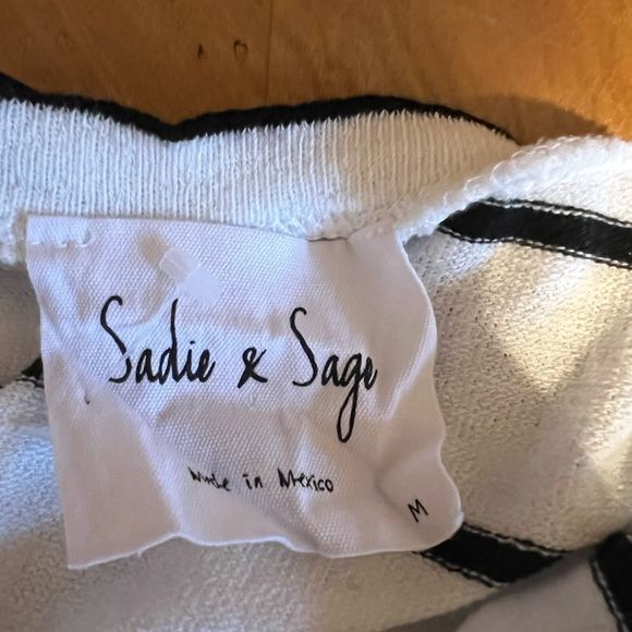 Sadie and Sage sweater, size M - Picture 7 of 7